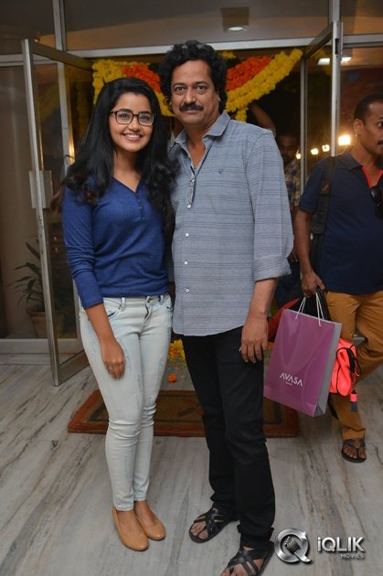 Shatamanam-Bhavati-Movie-Special-Screening-at-Prasad-Labs